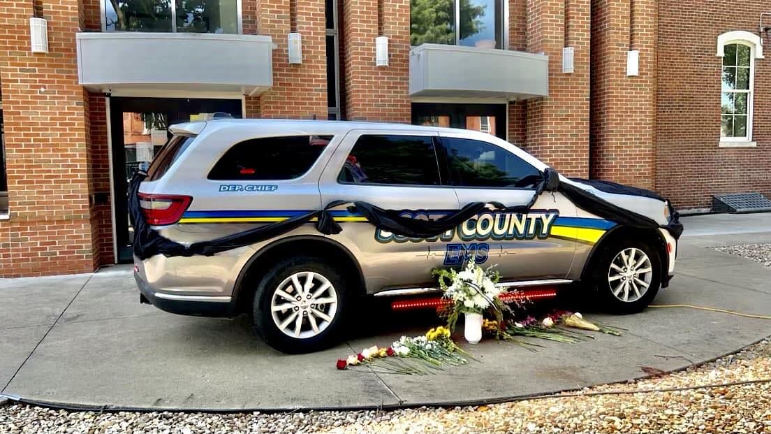 Scott County, Indiana EMS tribute car for deputy chief who died - 8.16.23